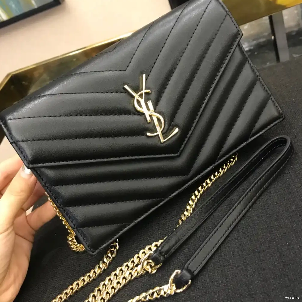 MATELASSÉ CHAIN WALLET CASSANDRE YSL 0629